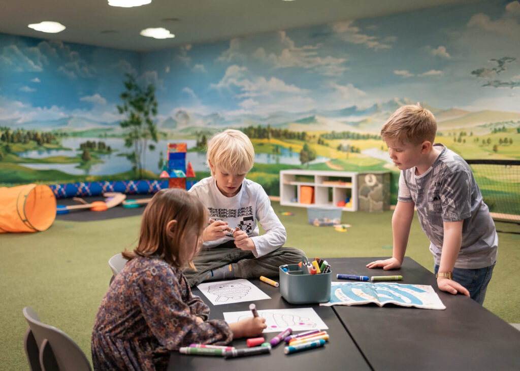 Spielpark Kinder malen